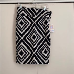 NWT Large Lularoe Cassie skirt